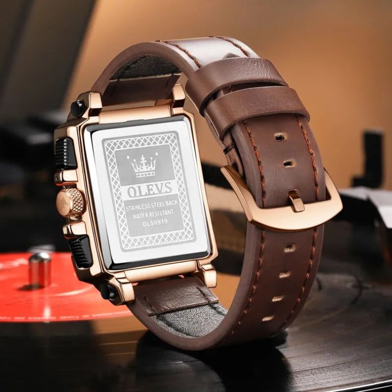 Chronographe à cadran carré